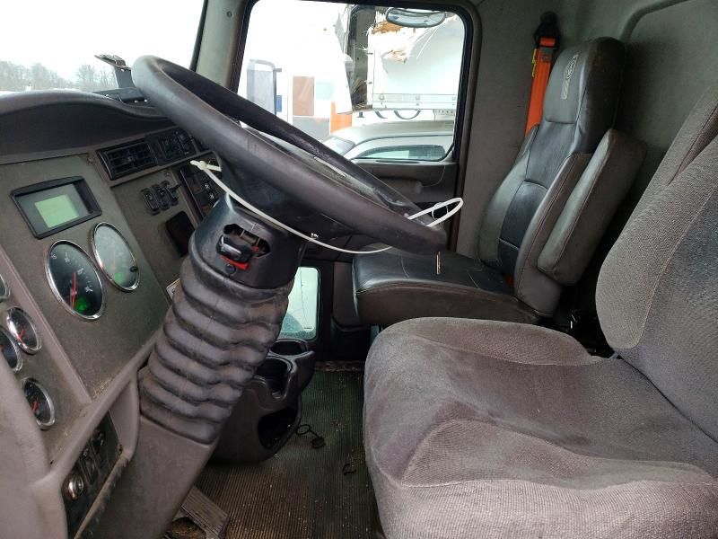 2013 Kenworth T370 box Truck