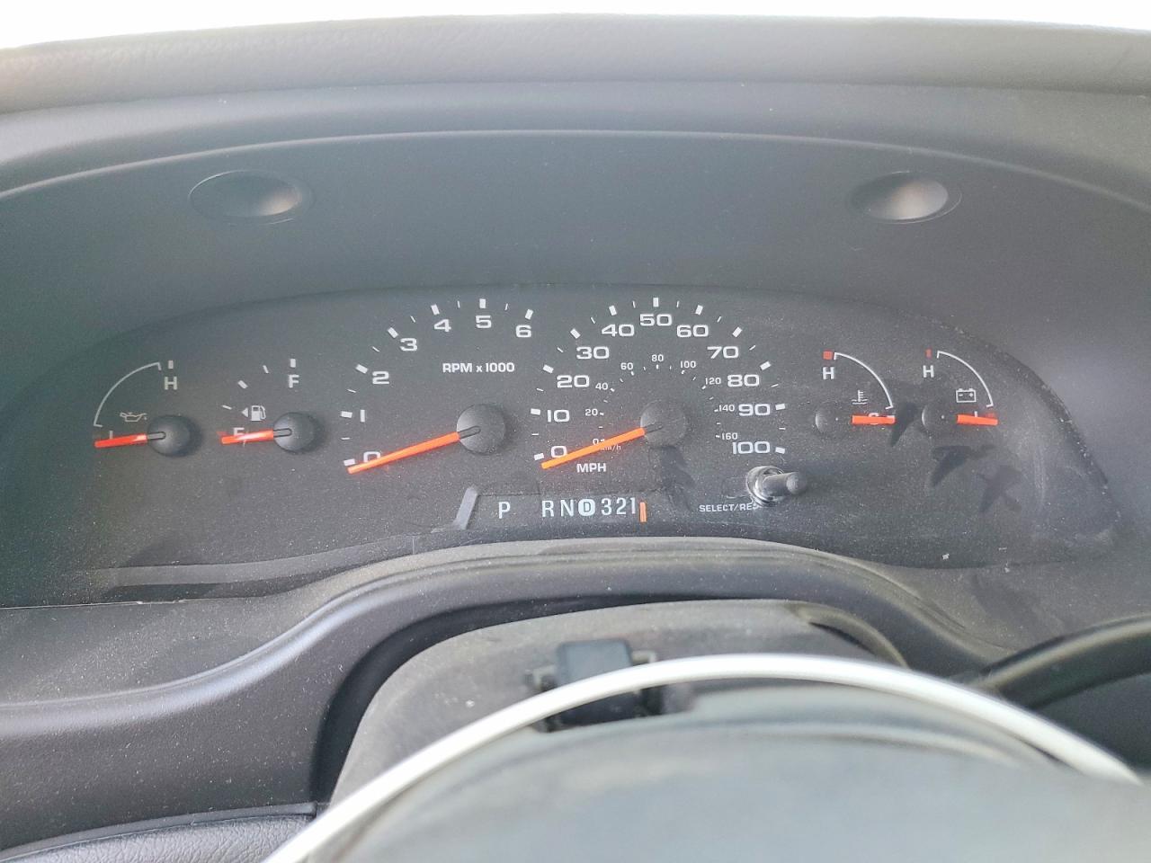 2008 Ford Econoline E350 Super Duty Cutaway Van