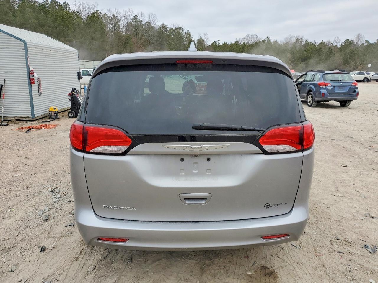 2017 Chrysler Pacifica lx