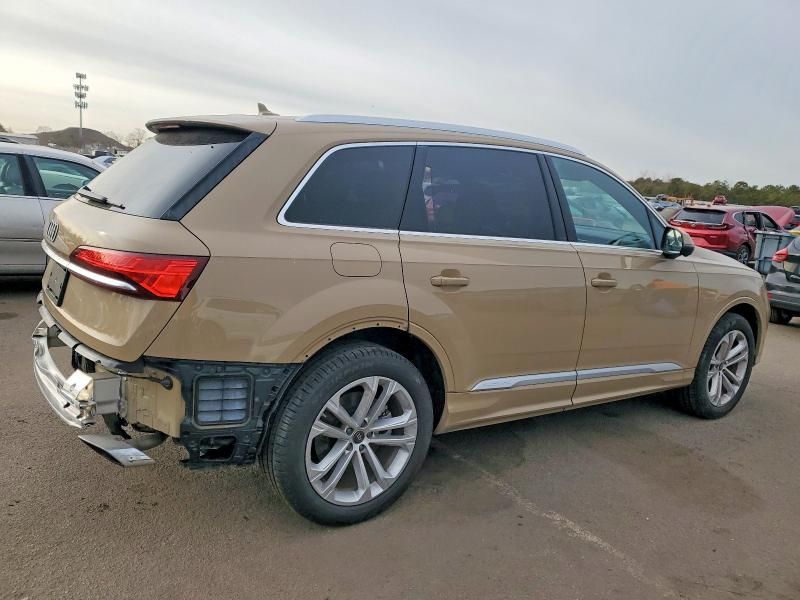 2025 Audi Q7 Premium Plus