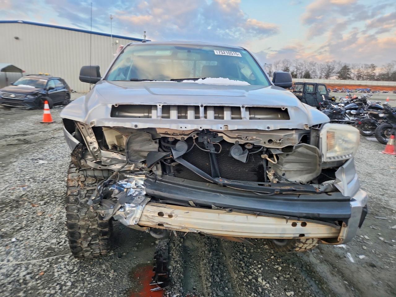 2017 Toyota Tundra Double Cab SR5