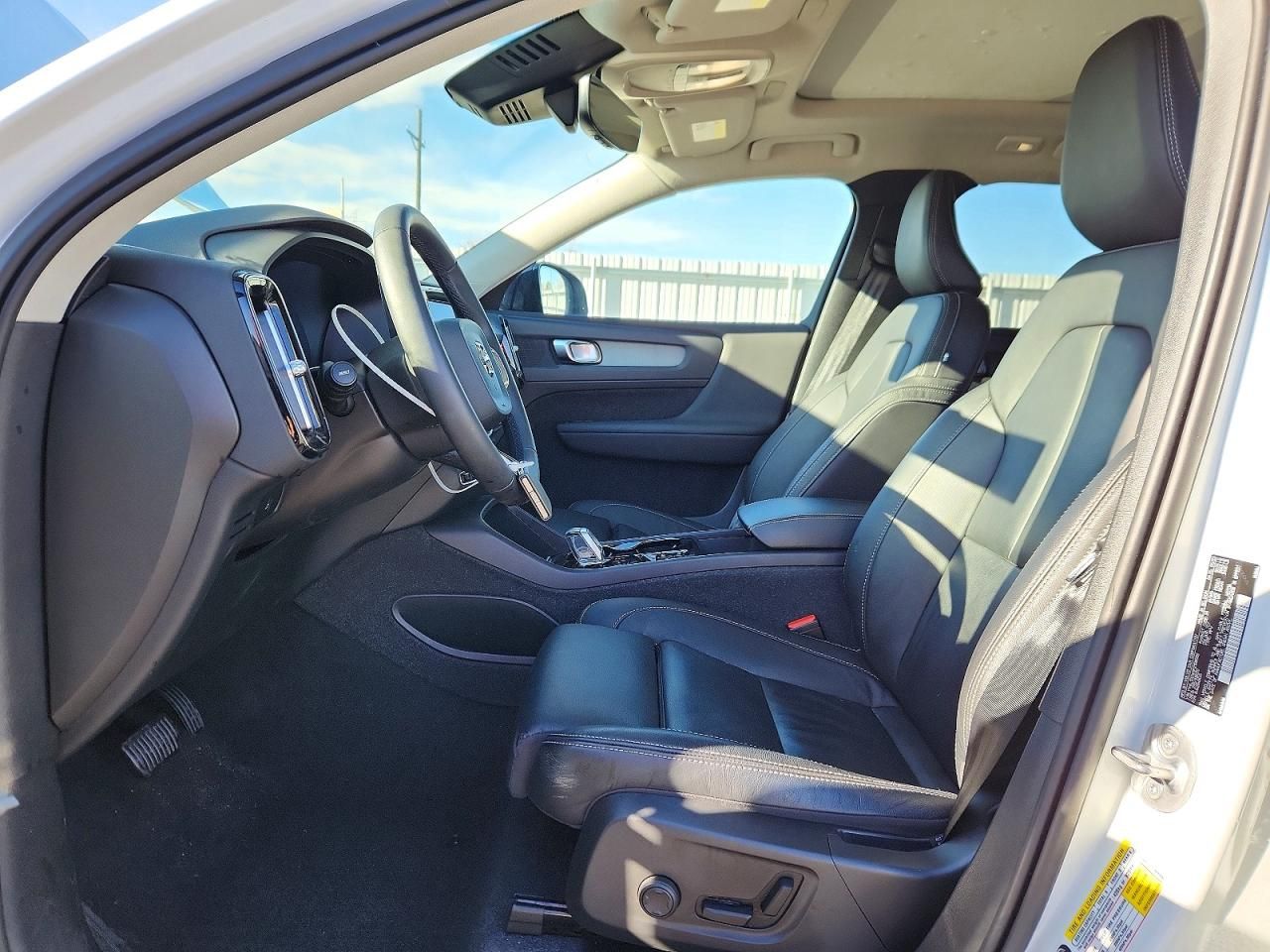 2023 Volvo Xc40 Plus