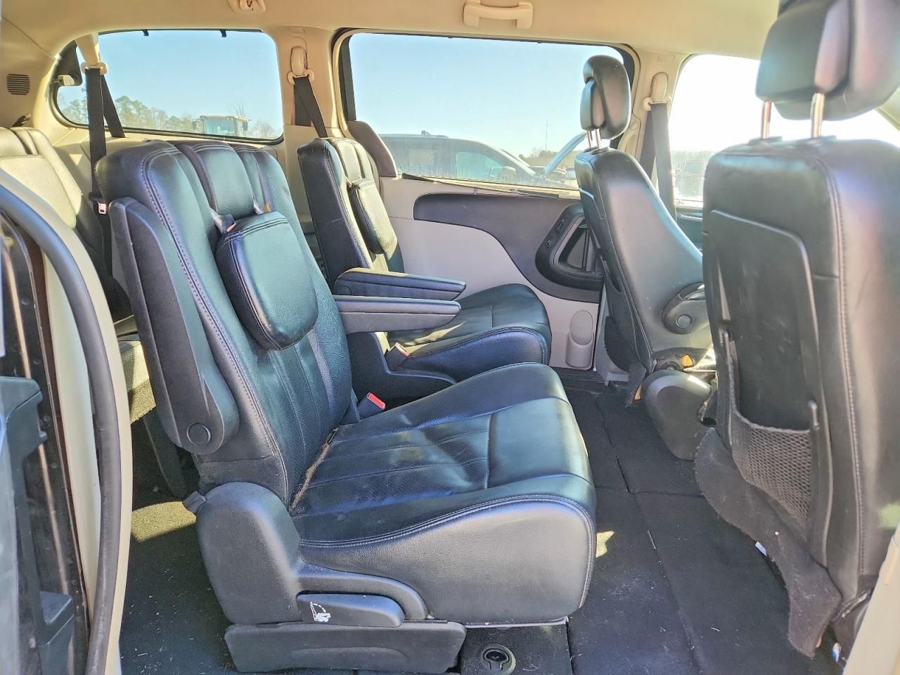 2014 Chrysler Town & Country Touring l