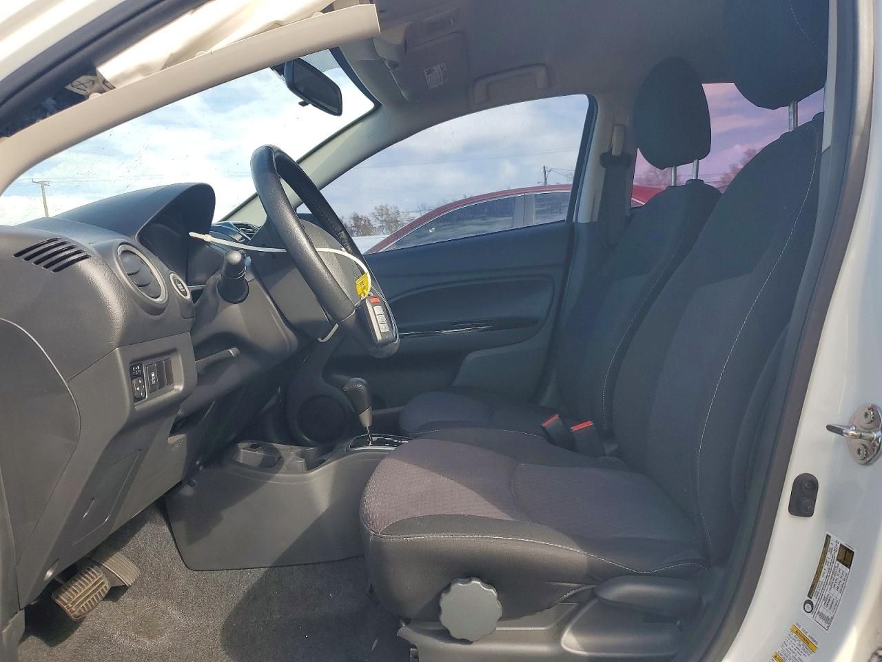 2017 Mitsubishi Mirage se