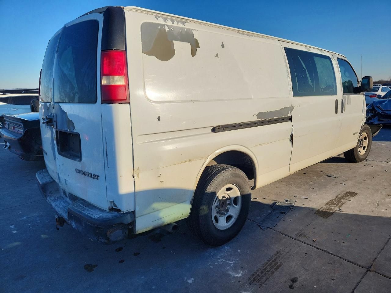 2005 Chevrolet Express G2500 Delivery Van