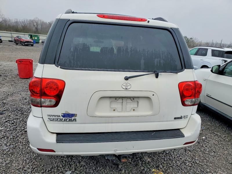 2005 Toyota Sequoia SR5