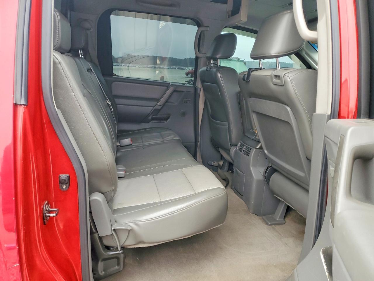 2005 Nissan Titan XE