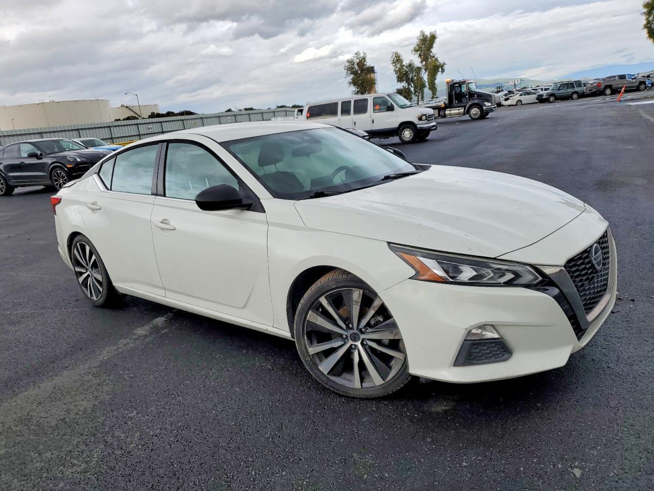 2020 Nissan Altima sr