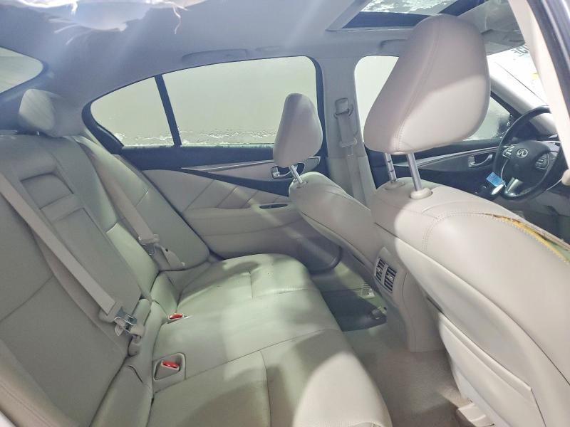2015 Infiniti Q50 Base
