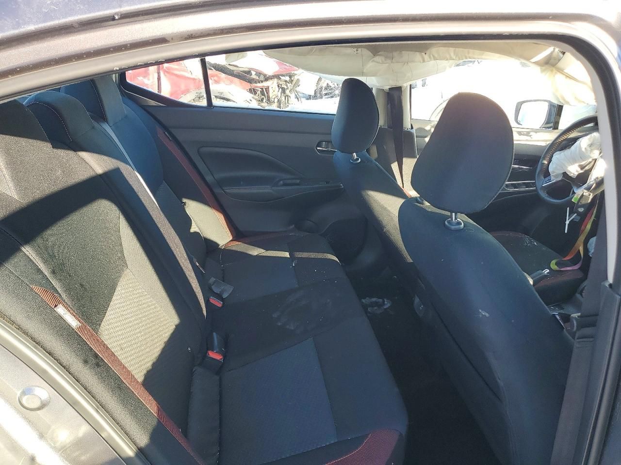 2024 Nissan Versa sr