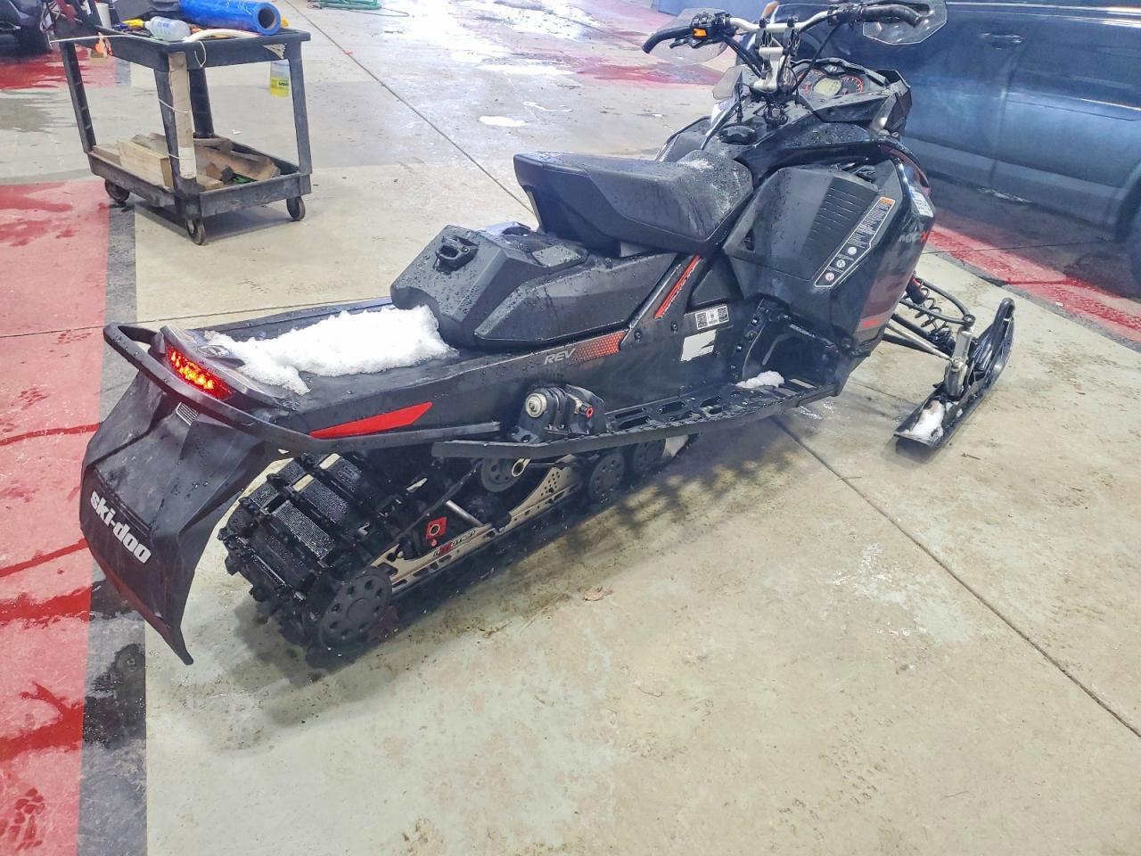 2017 Skidoo 2017 Skidoo REV