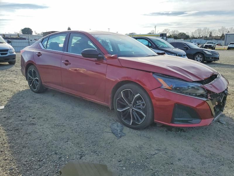 2024 Nissan Altima sr