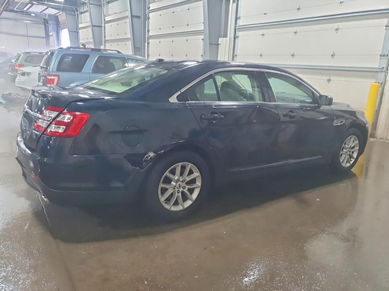 2014 Ford Taurus se