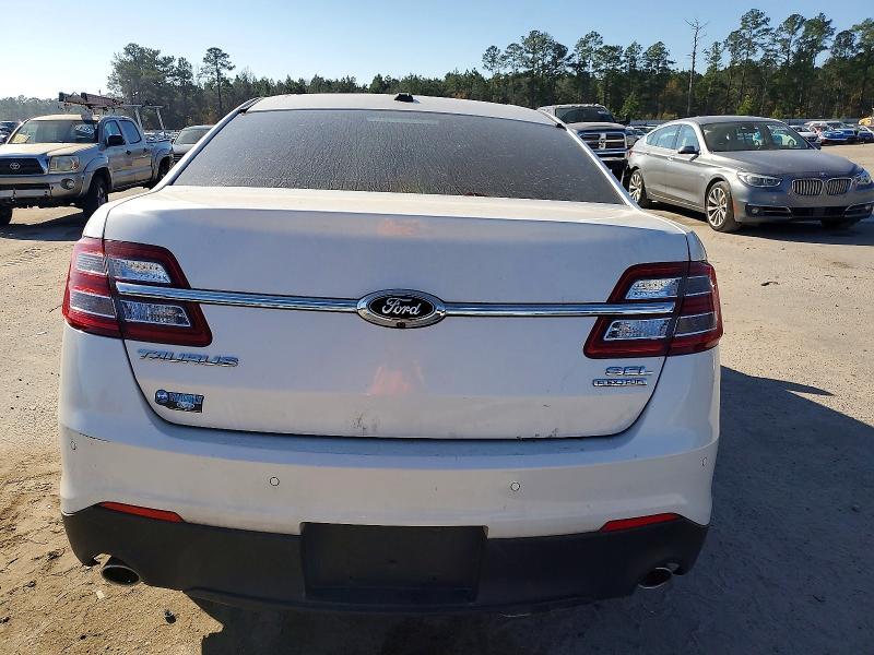 2016 Ford Taurus sel