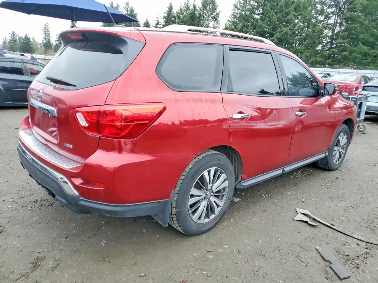 2017 Nissan Pathfinder s