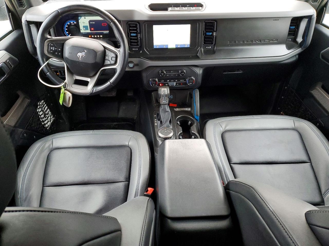 2023 Ford Bronco Base