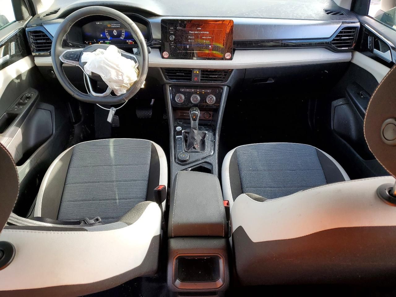 2025 Volkswagen Taos s