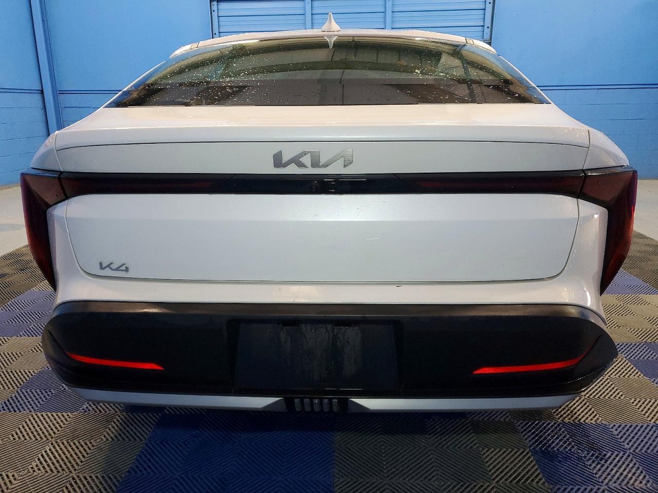 2025 KIA K4 lx