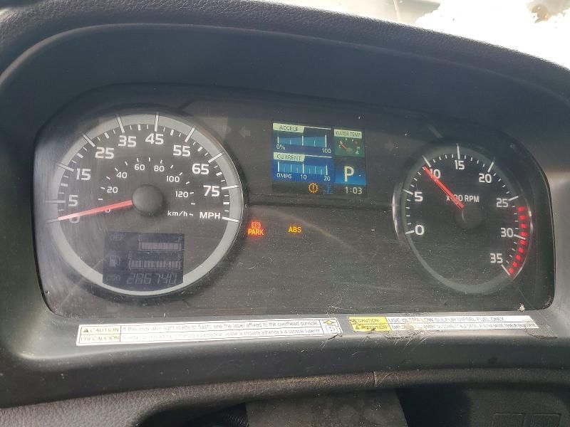 2017 Hino 268 BOX Truck