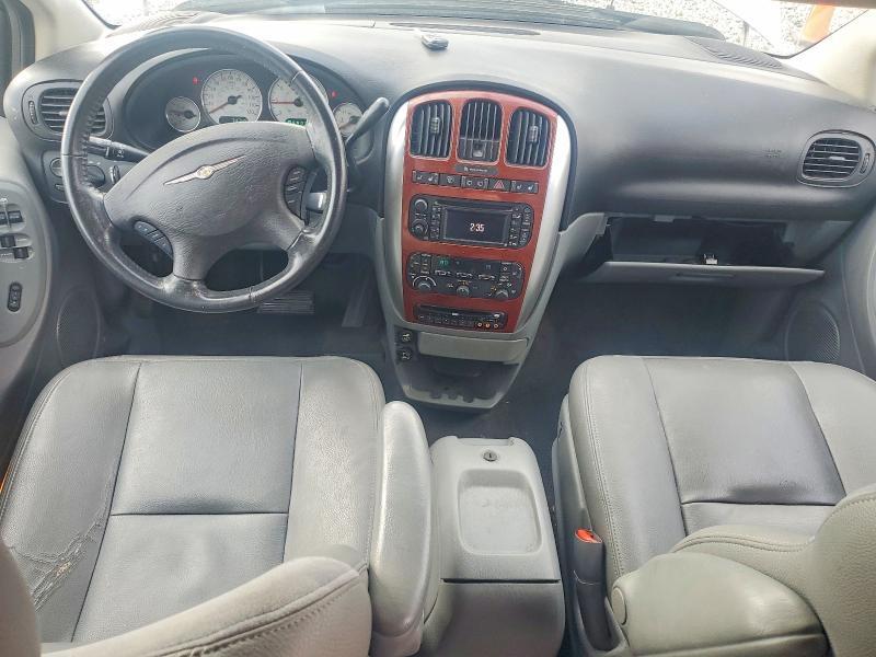 2005 Chrysler Town & Country Limited