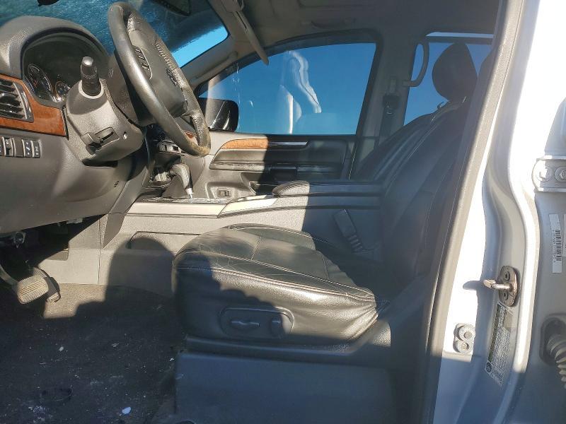 2012 Nissan Armada sv