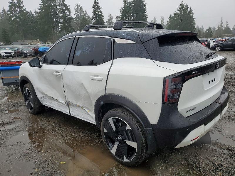 2025 Nissan Kicks sr