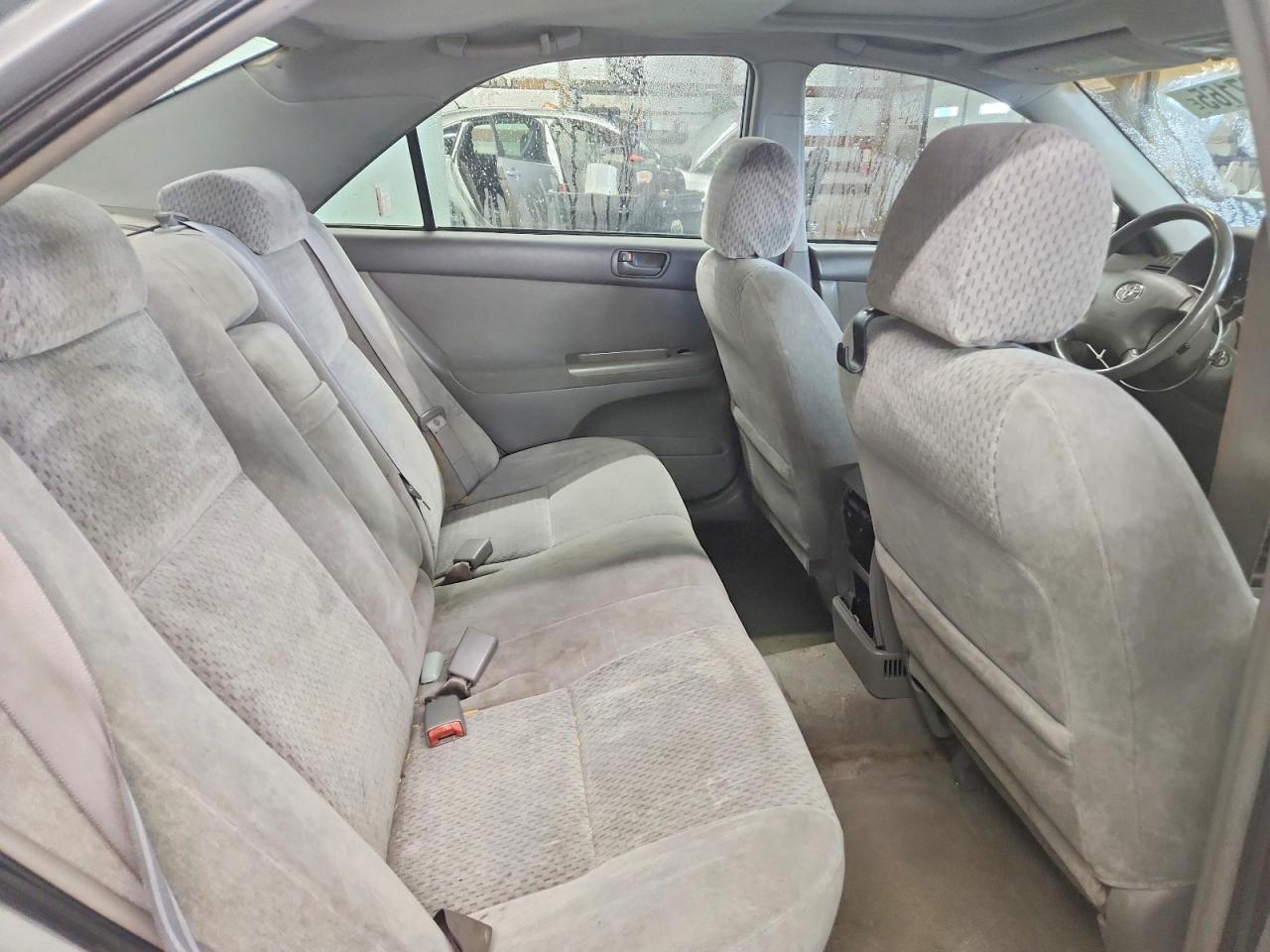2003 Toyota Camry le