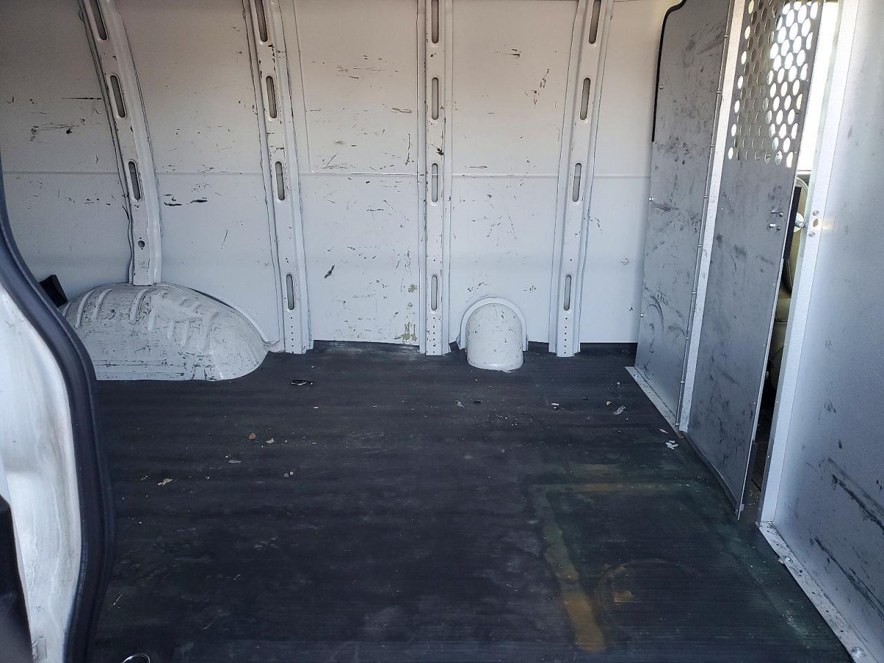 2023 Chev Express G2500