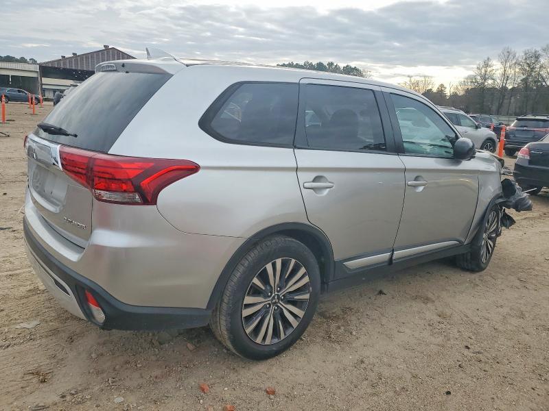 2019 Mitsubishi Outlander es