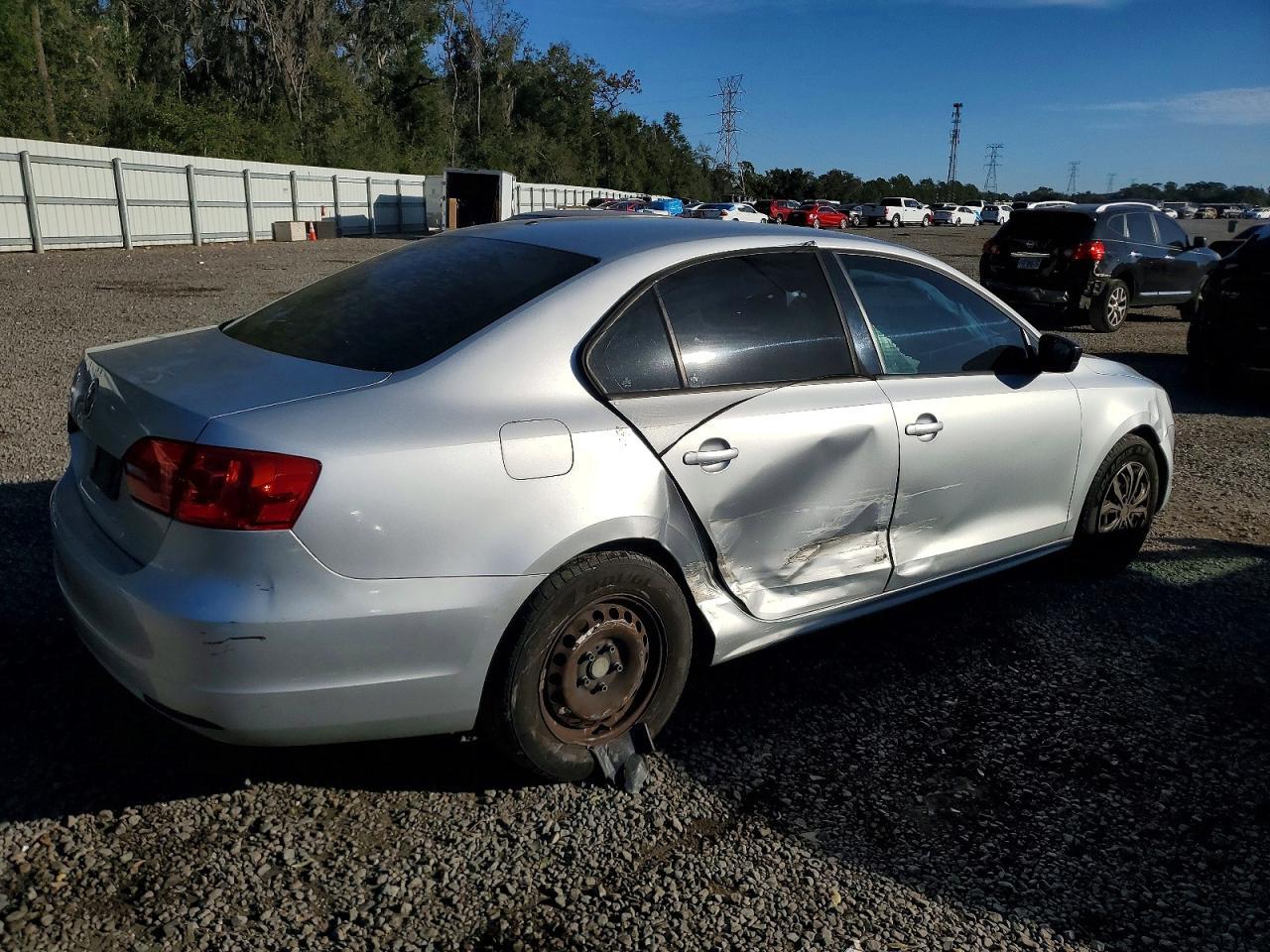2013 Volkswagen Jetta Base