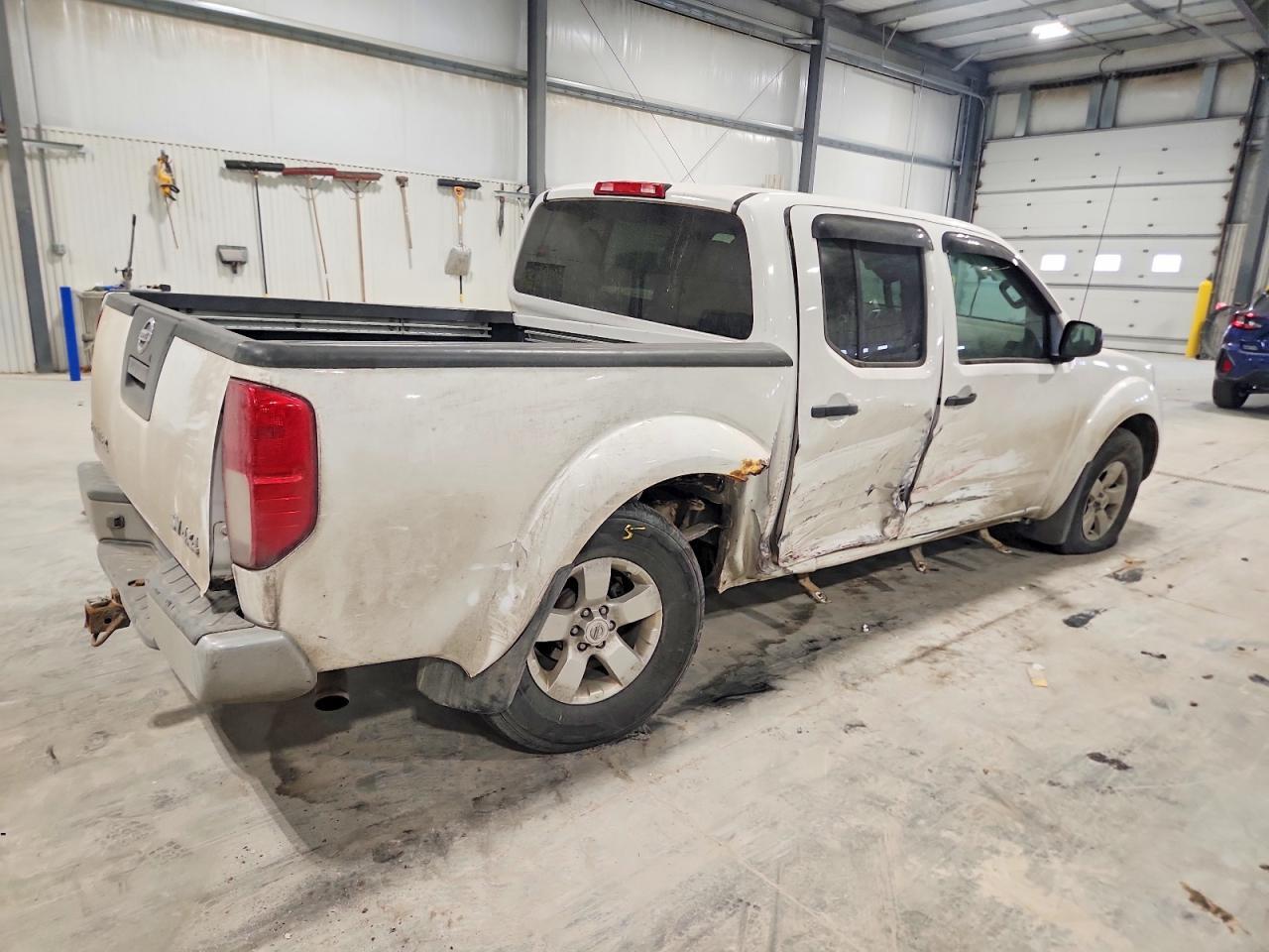 2012 Nissan Frontier s
