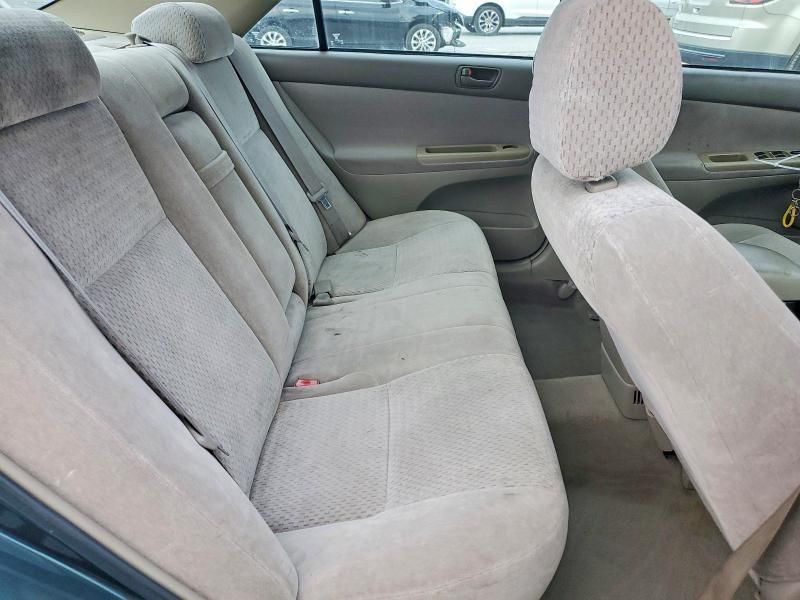 2002 Toyota Camry le