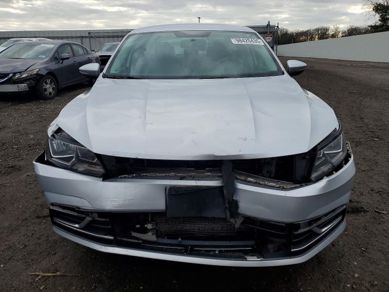 2016 Volkswagen Passat s