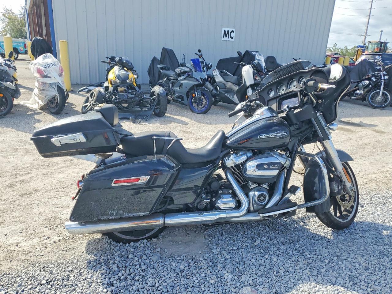 2021 Harley-Davidson Flhx