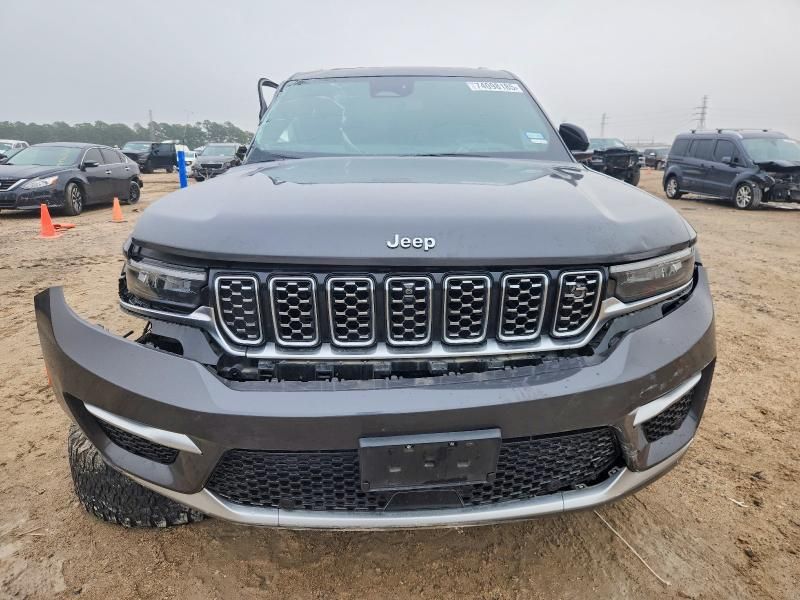 2022 Jeep Grand Cherokee Summit