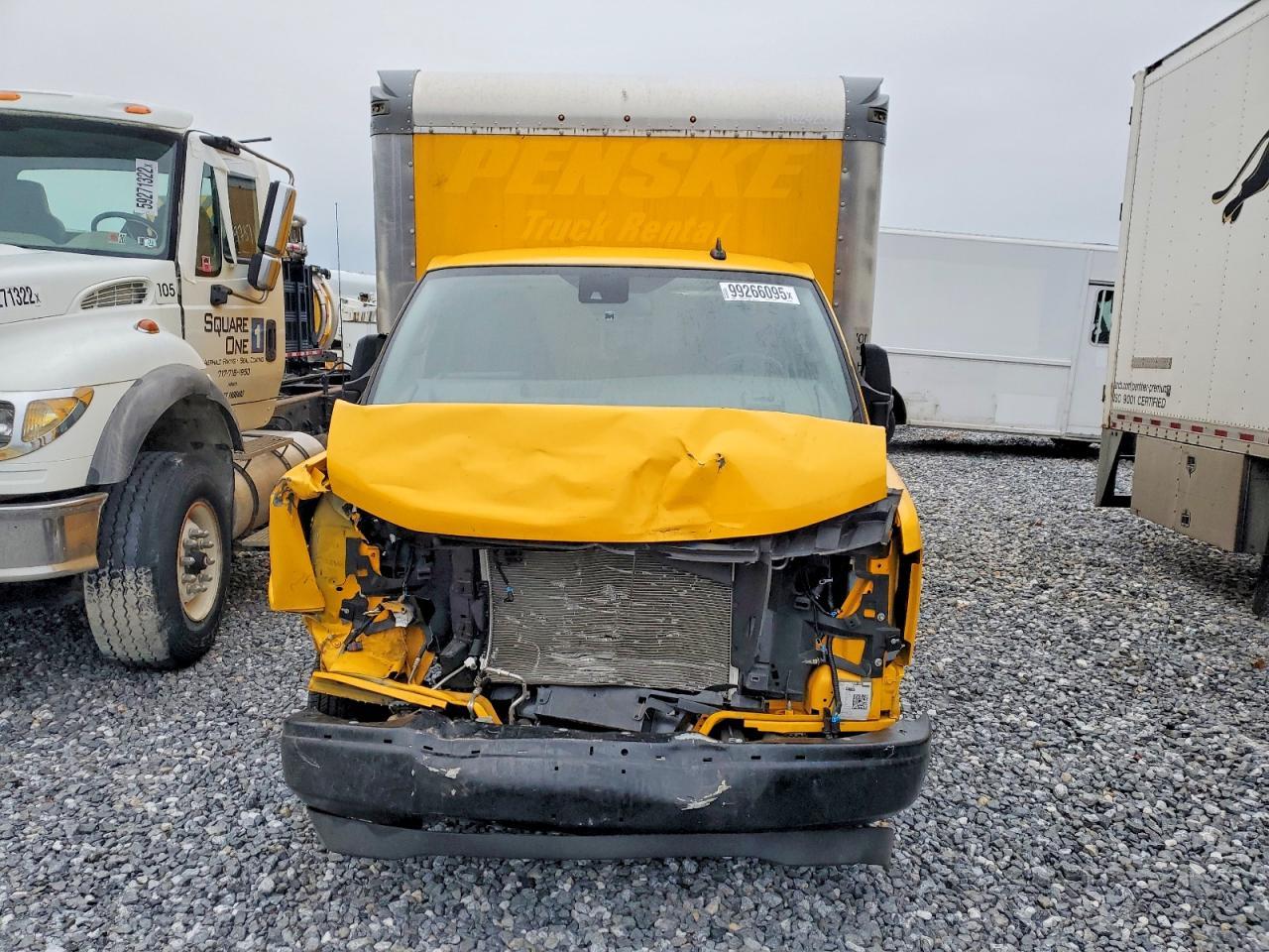 2022 GMC Savana Cutaway G3500