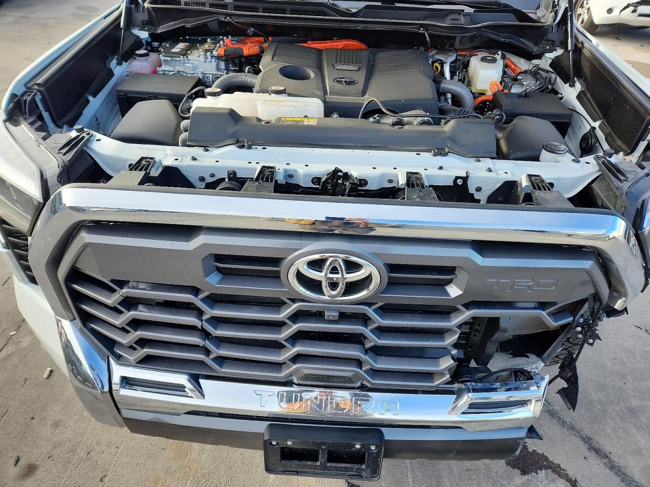 2025 Toyota Tundra Crewmax Platinum