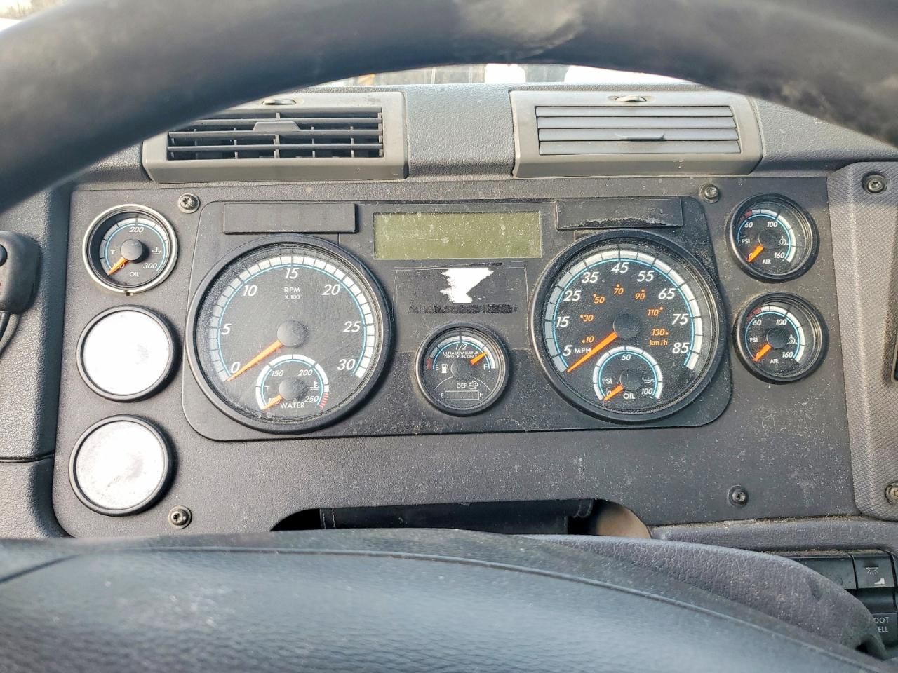 2015 Freightliner Cascadia Semi Truck