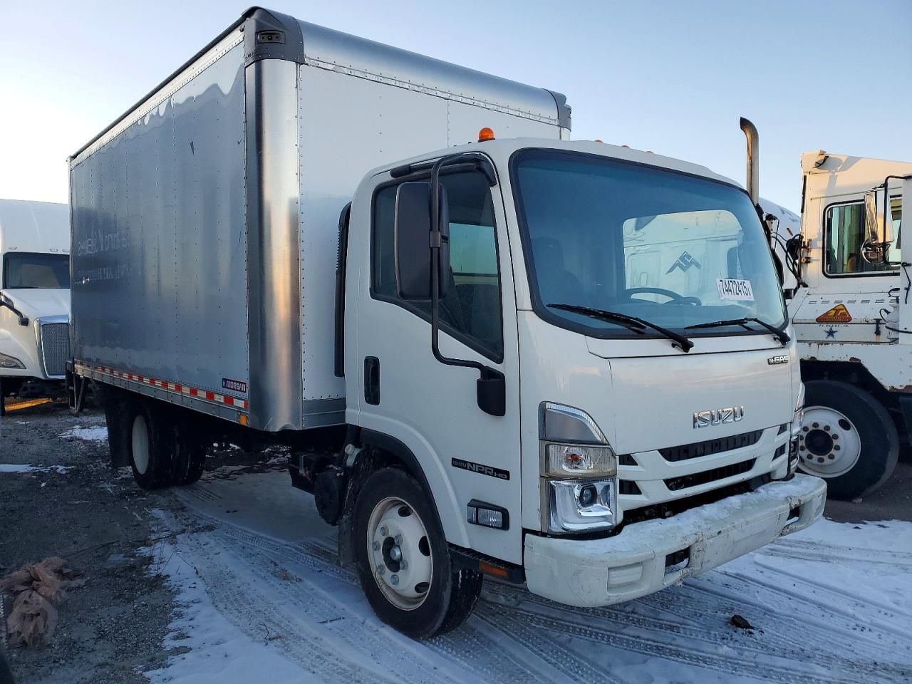 2024 Isuzu NPR HD BOX Truck