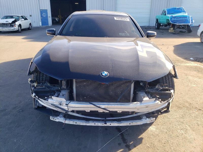 2018 BMW 740 i
