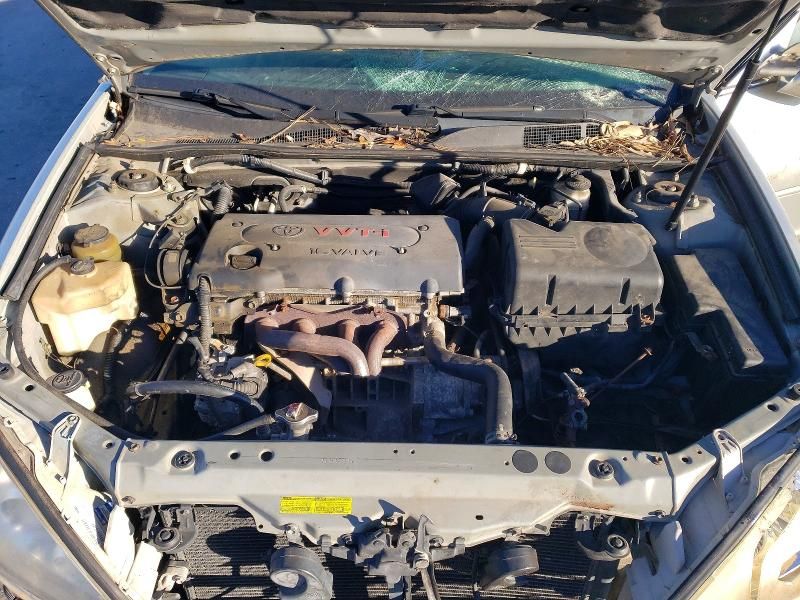 2004 Toyota Camry le