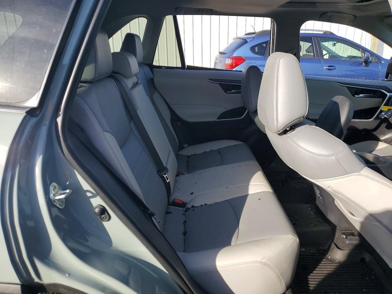 2021 Toyota Rav4 xle Premium