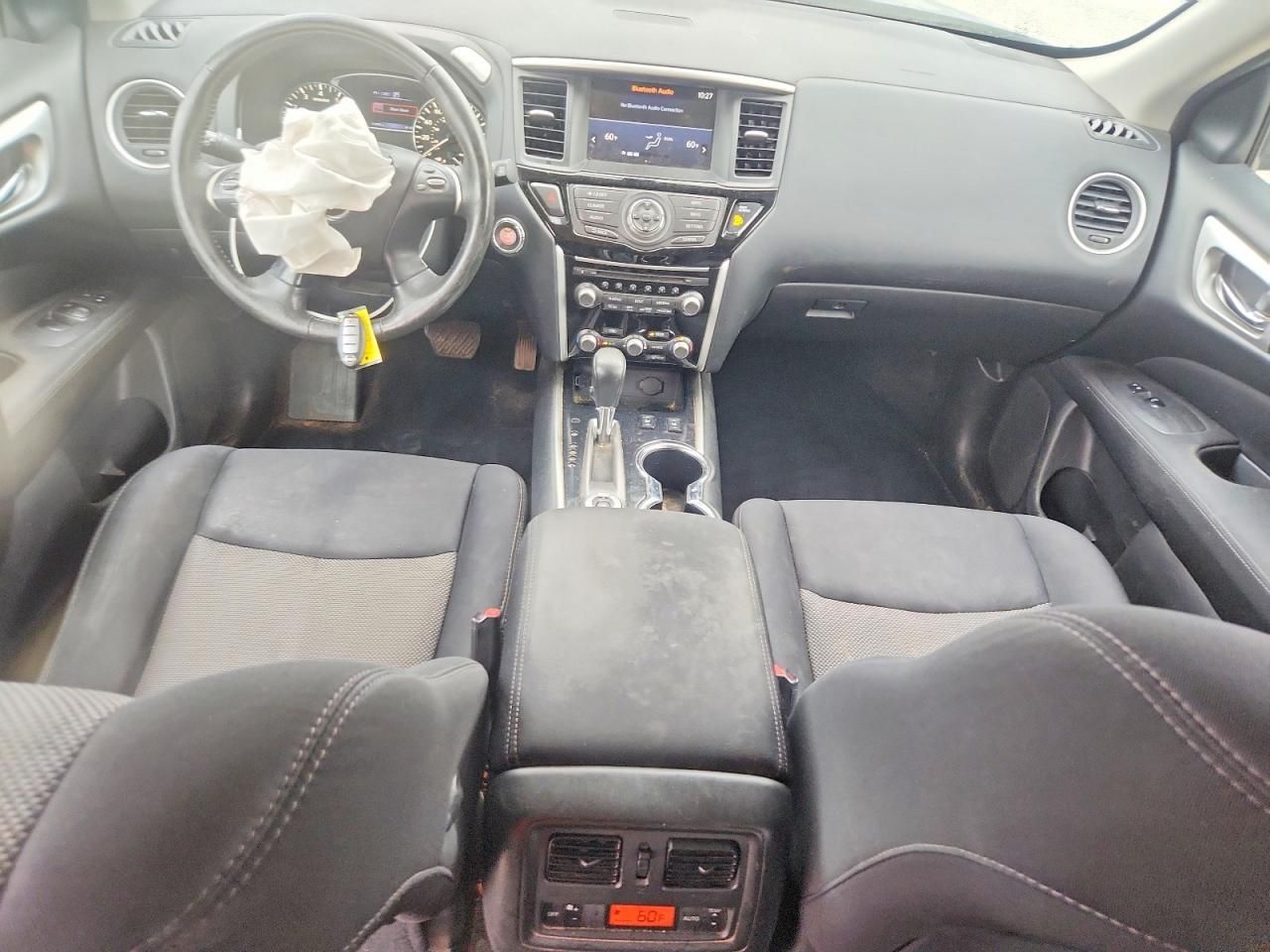 2017 Nissan Pathfinder s