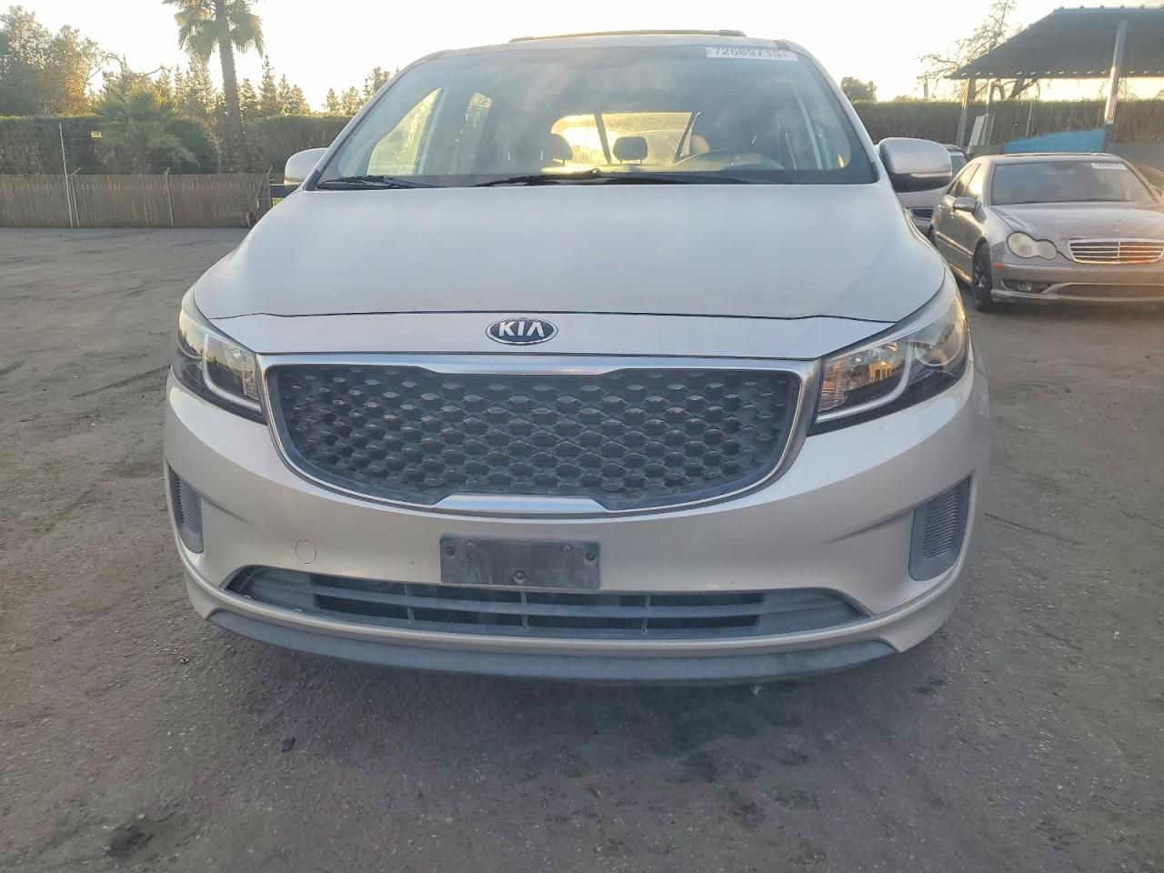2015 KIA Sedona lx
