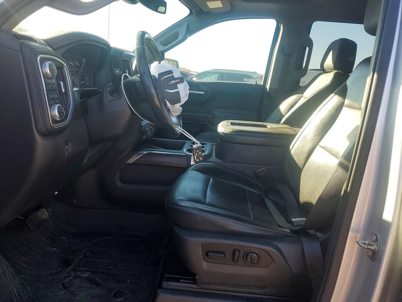2020 GMC Sierra K1500 slt