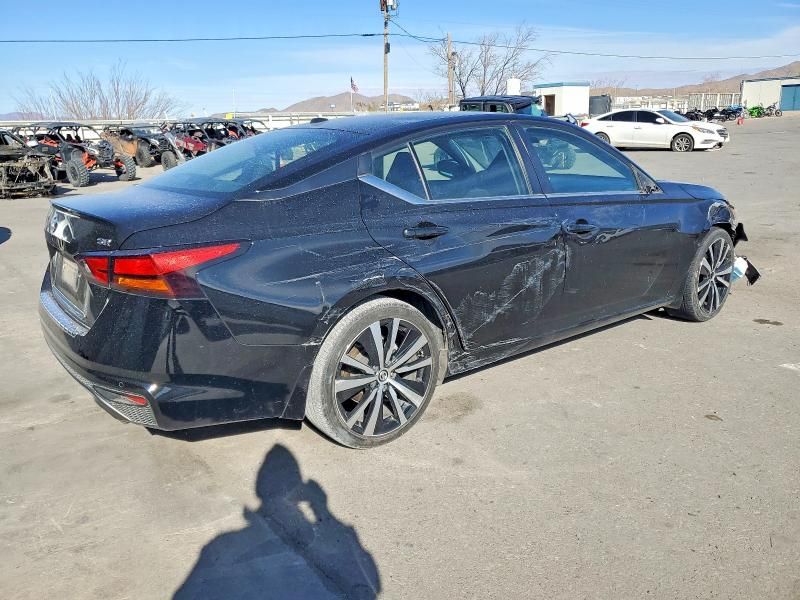 2022 Nissan Altima sr