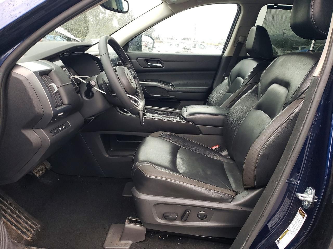 2022 Nissan Pathfinder sl