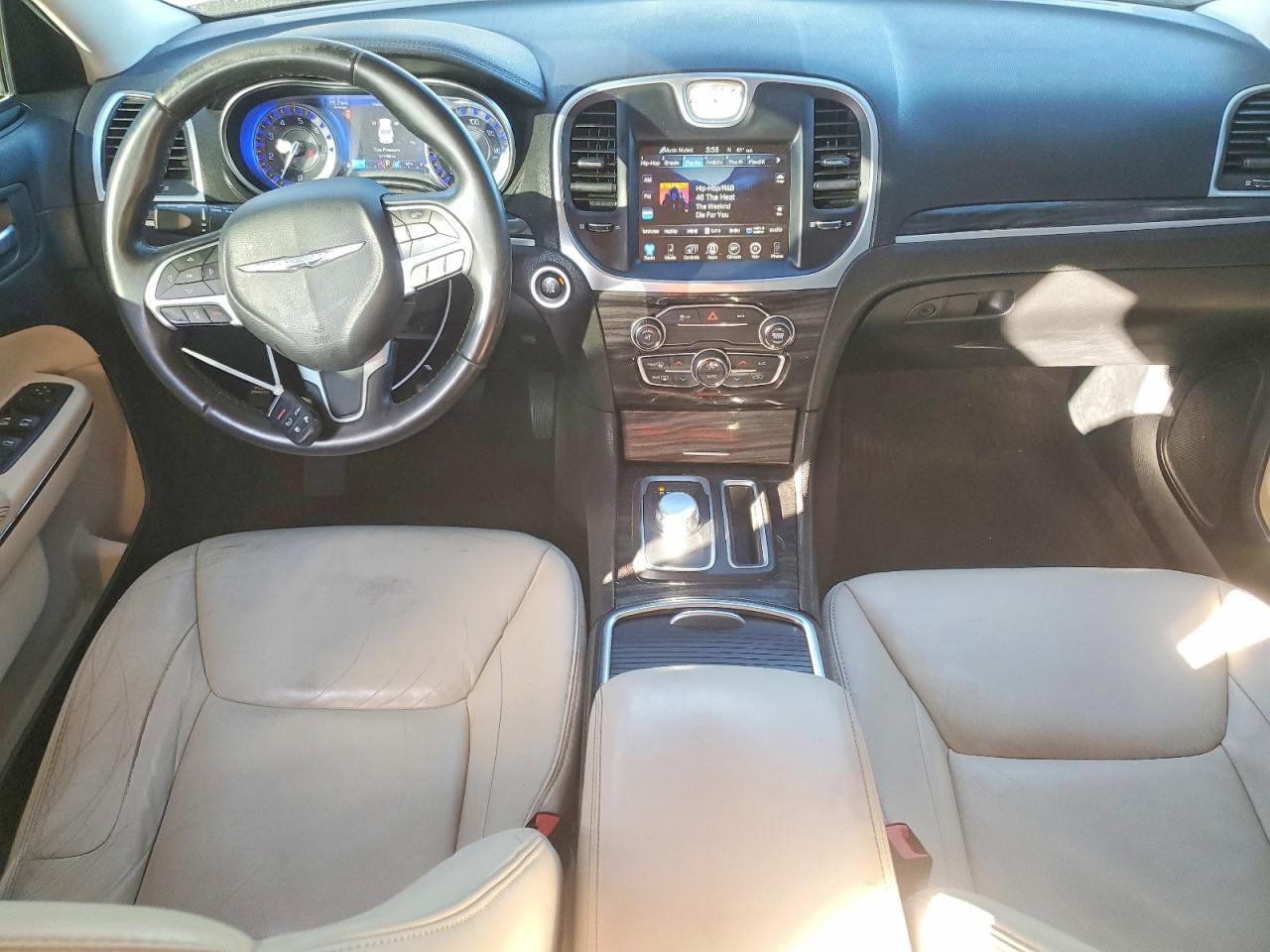 2016 Chrysler 300 Limited