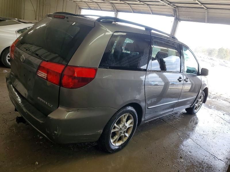 2005 Toyota Sienna xle