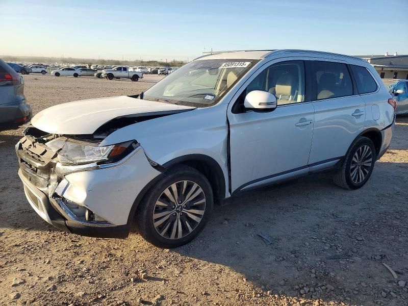 2020 Mitsubishi Outlander se